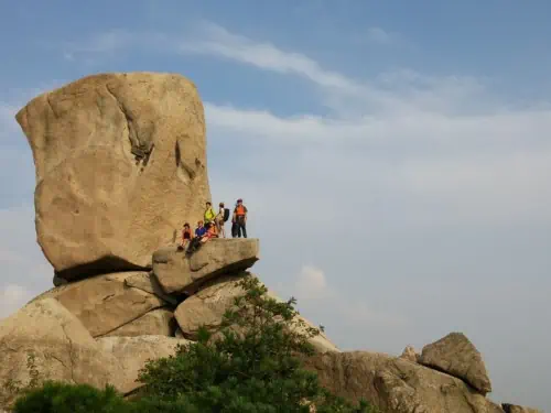 A Bukhansan tour group hiking up to Samobawi