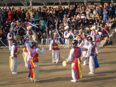 Watching a traditional samulnori performance in Korea