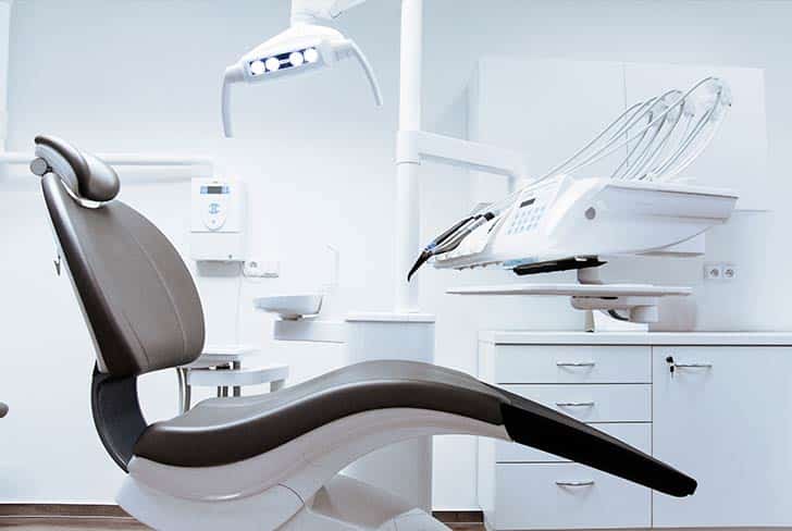 An empty dentists chair