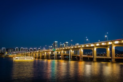 Beautiful night views of the Han River during a cruise