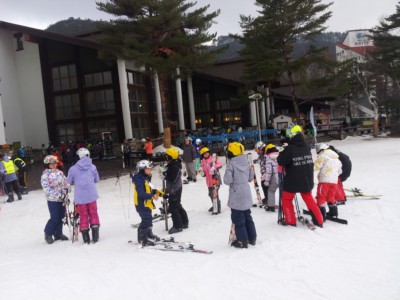 Children enjoying our Yongpyong Ski Package