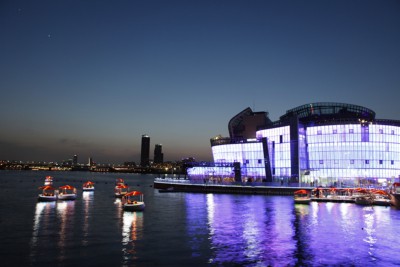 Night life tour at Banpo Bridge in Seoul