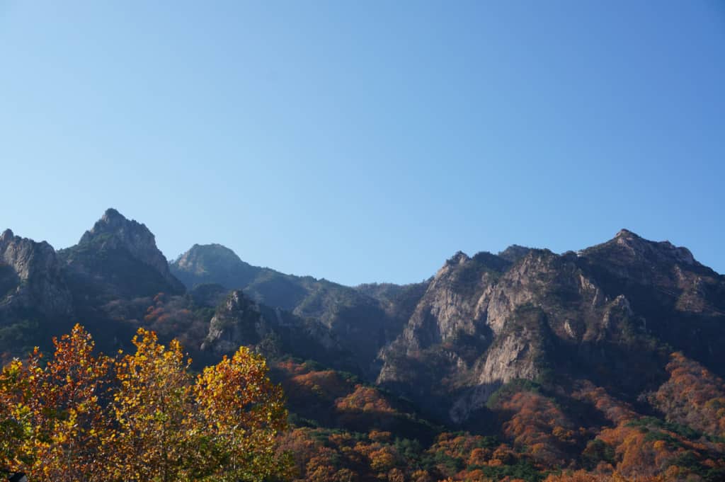 Looking down at stunning Autumn views inside Seoraksan National Park