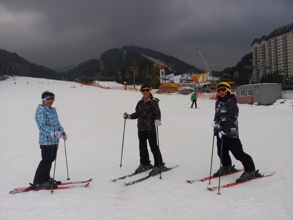 Beginners at the bottom of one of the easier slopes at Yongpyong resort