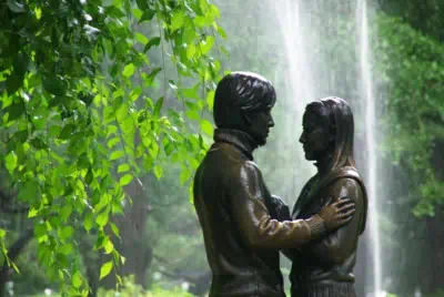 A statue of the two main characters in Winter Sonata at Gongsaengwon Garden on Nami Island