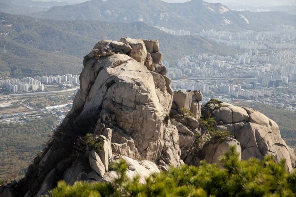 Gorgeous views of Seoul from the top of Bukhansan mountain